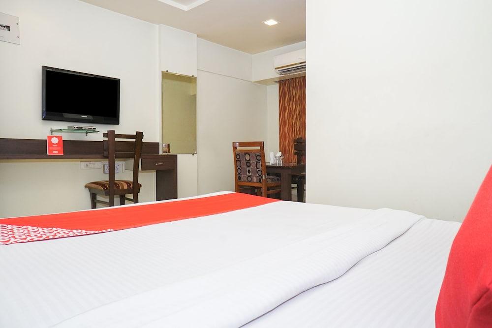 OYO 3452 Hotel Coconut Grove