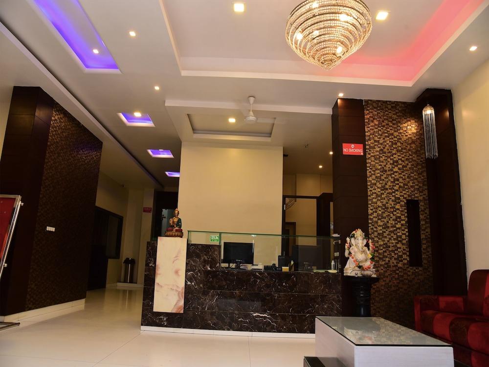 OYO 16381 Htl Shivani