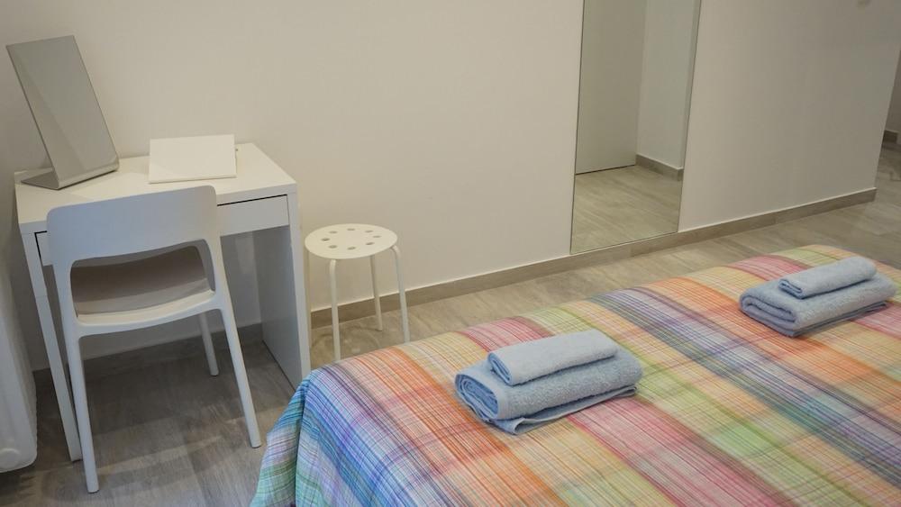 Vibrant & Cozy Apt in Athens