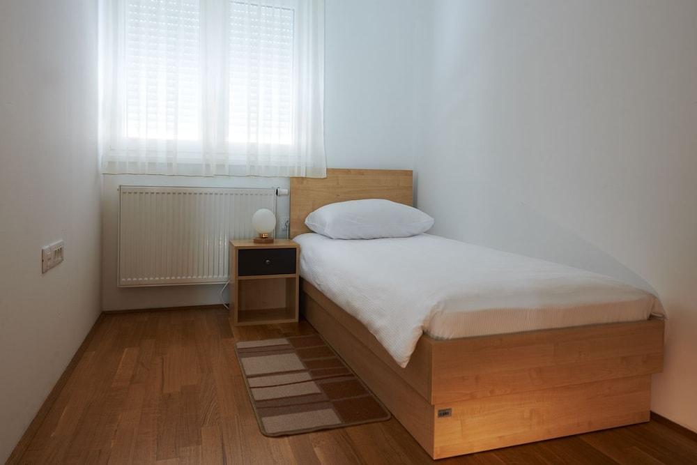 Postojna Cave Rooms & Apartments Proteus