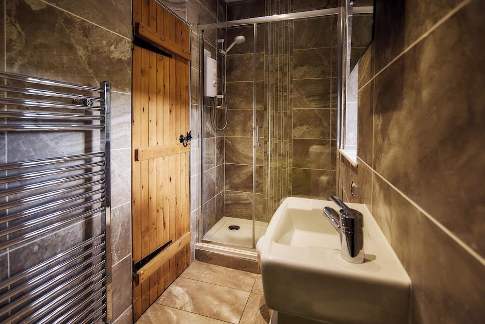 Mauldslie Hill Cottage