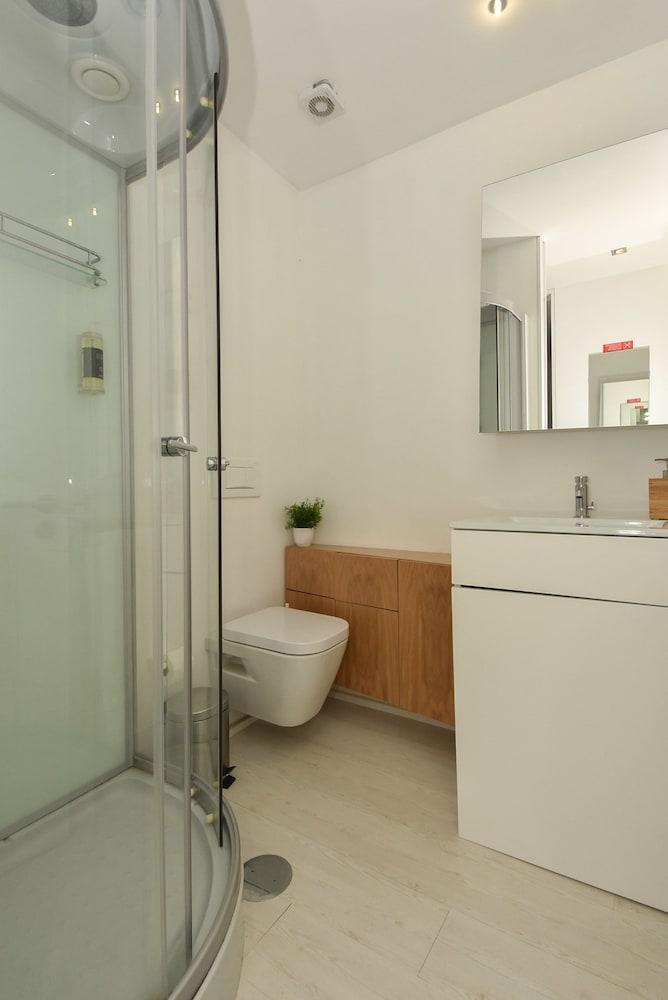 Oporto Bernardes Studios - São Lázaro