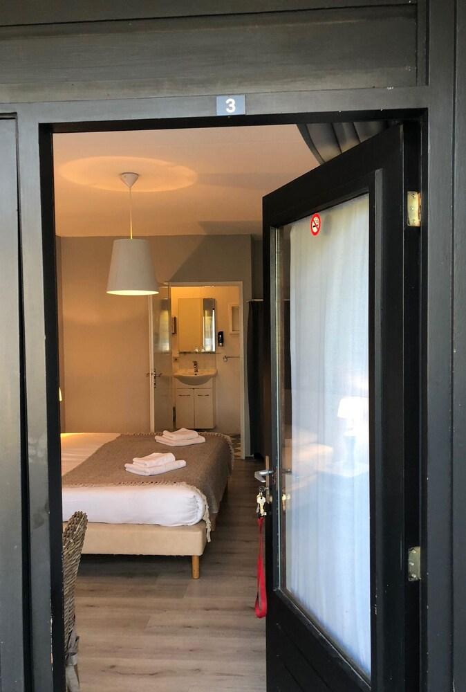 The Bliss Hotel Kitchen & Deli