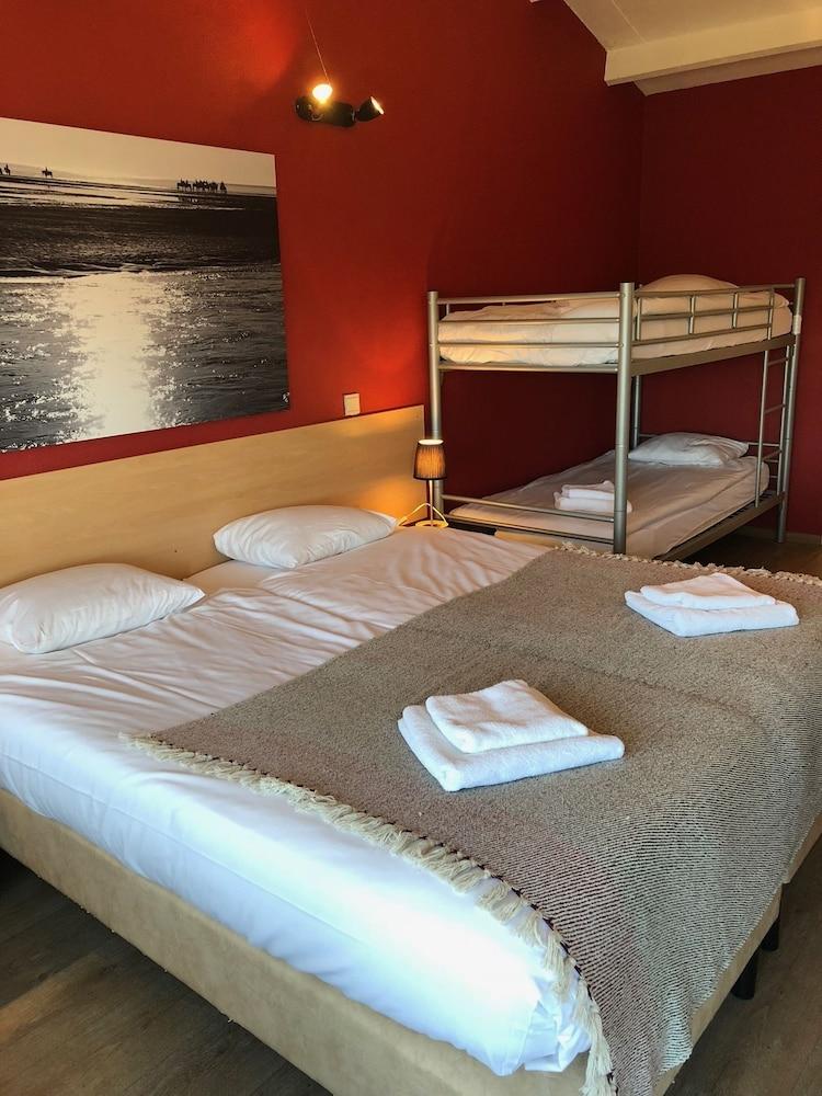 The Bliss Hotel Kitchen & Deli