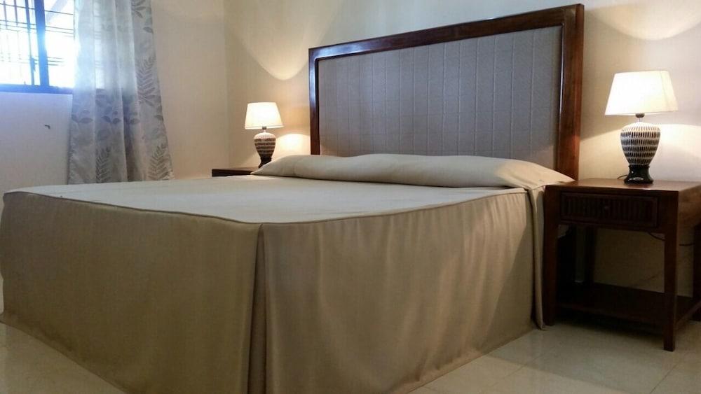 NALENDRA Beachfront villa