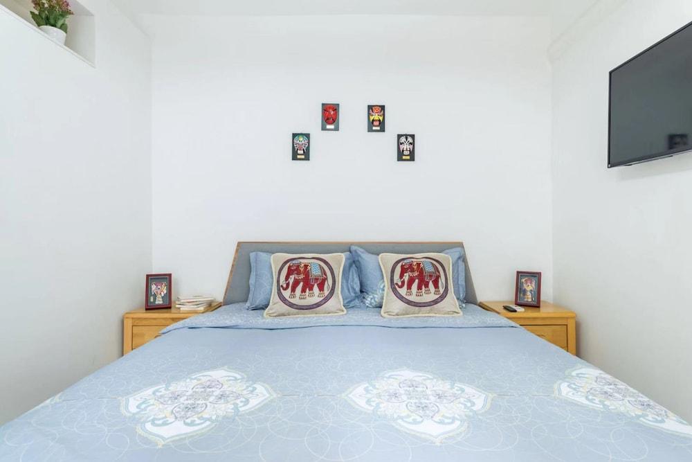 Beijing Drum Tower Luxurious Apartment