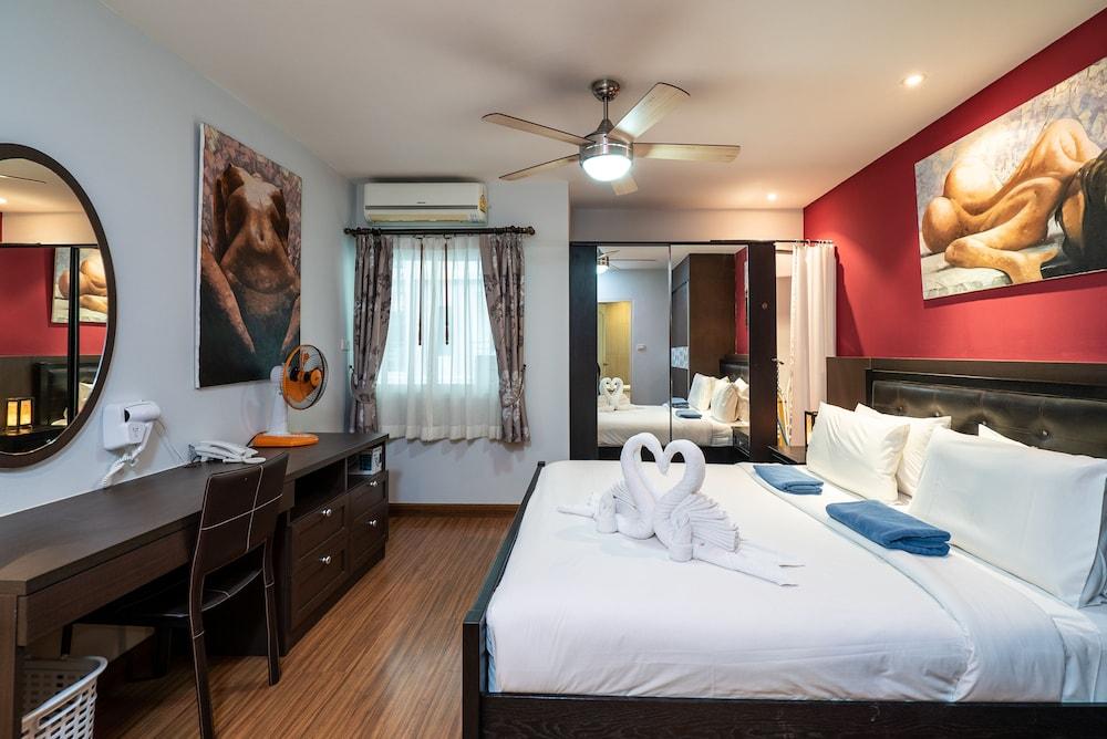 Phuket Villa Condominium by Lofty