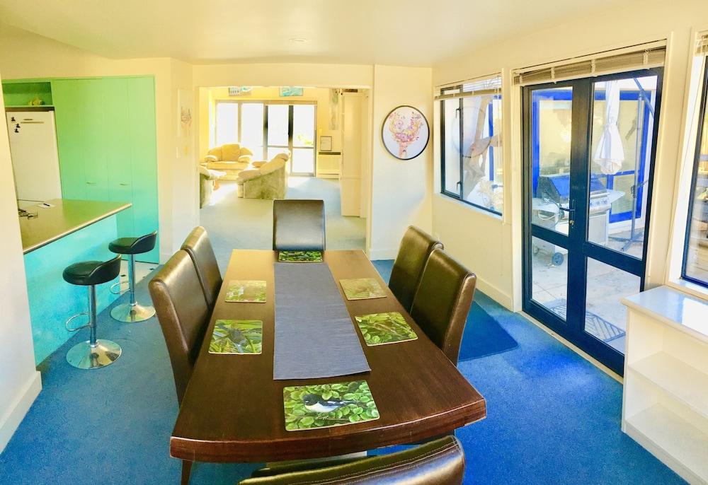 The Oasis by the Sea and Forest