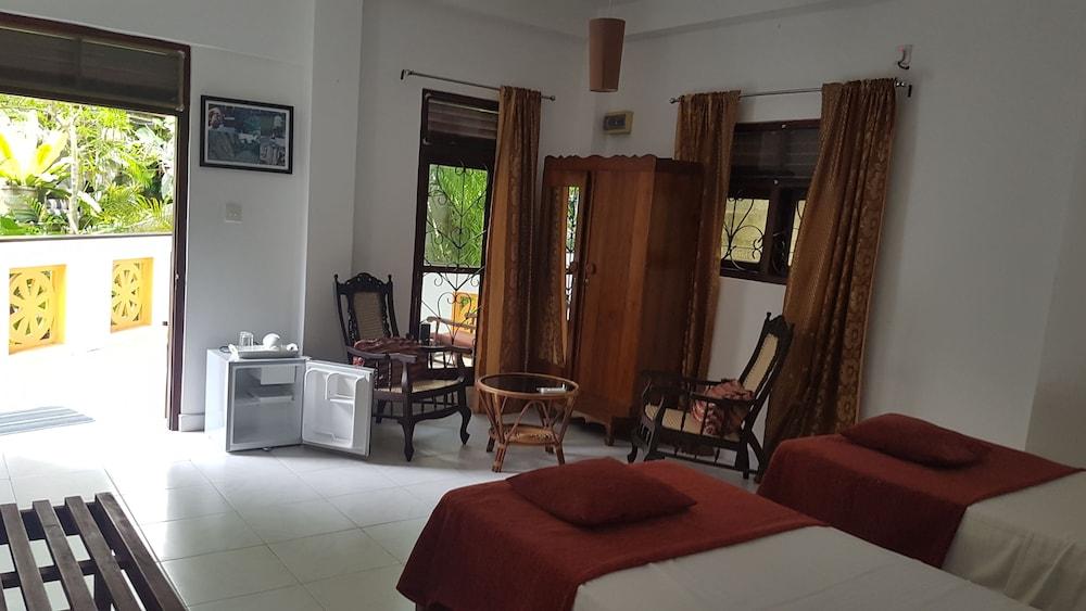 Sunil Garden Unawatuna