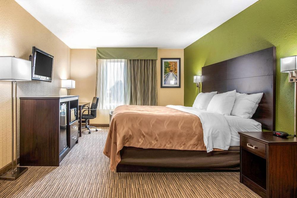 Quality Inn & Suites Brandenburg - Fort Knox