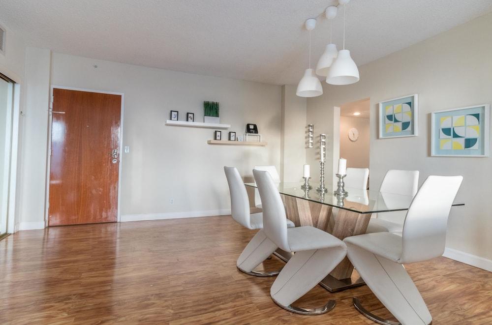 Tides Hollywood Apartments