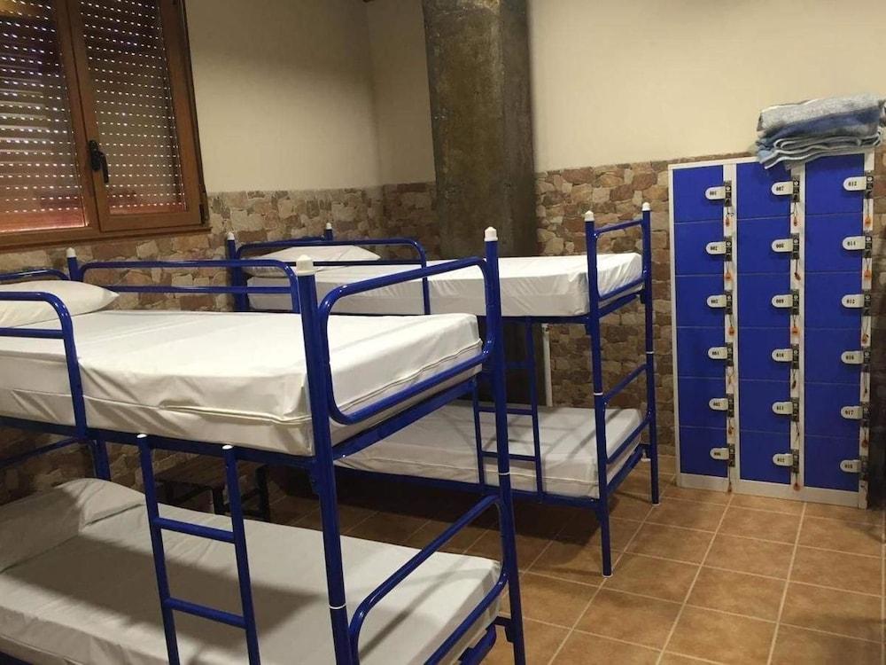 Albergue Santo Tomás de Canterbury - Hostel