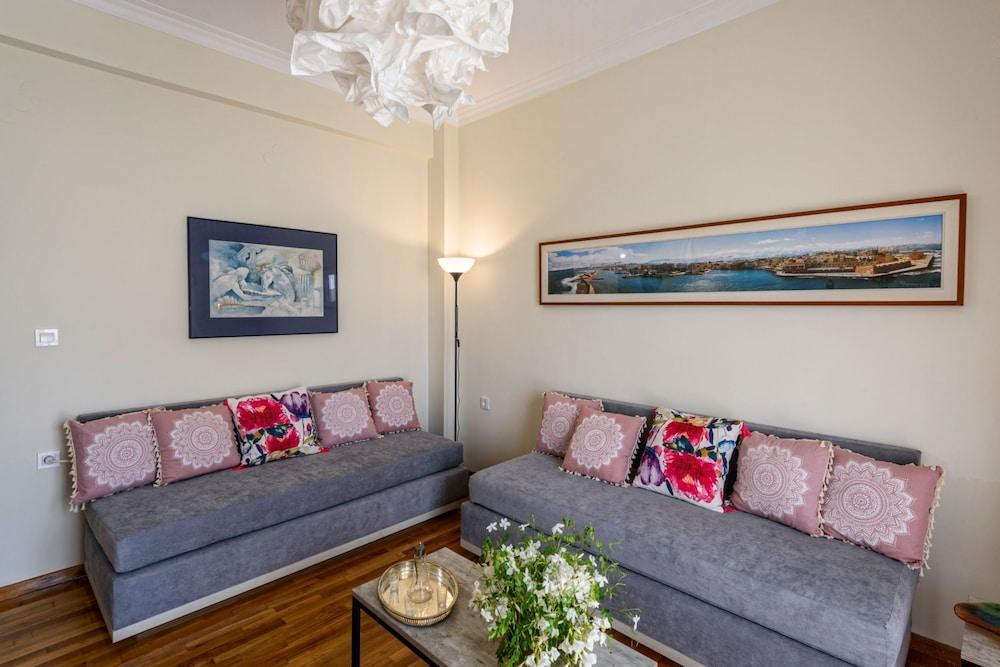 Aspasias Luxury Suite