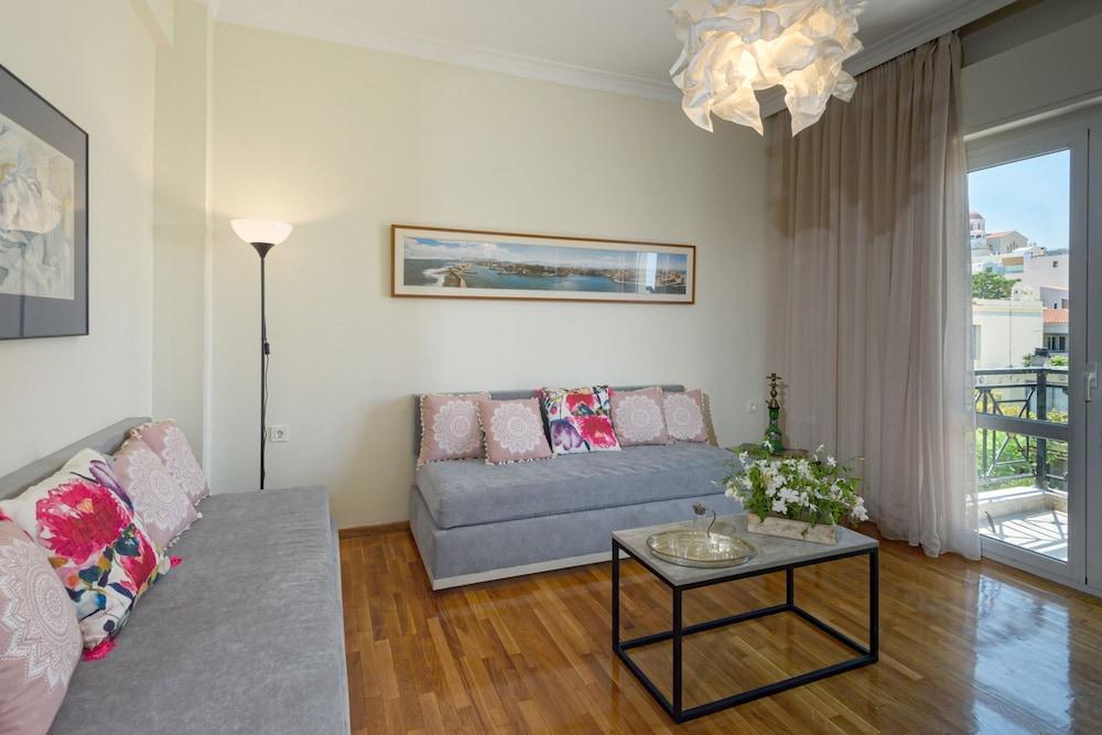 Aspasias Luxury Suite