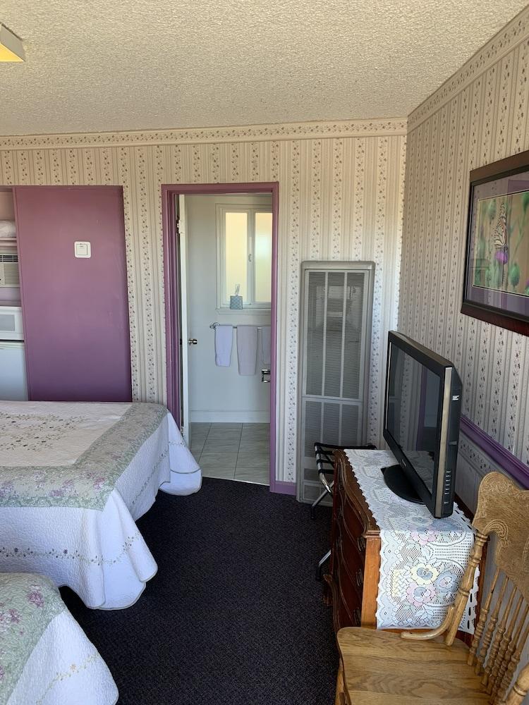 Sugarloaf Mountain Motel