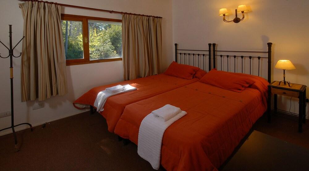 Fantastic 4Bedr Chalet Lake Views HV8