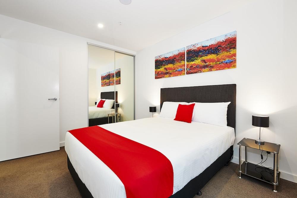 Melbourne Knox Central Apartment Hotel