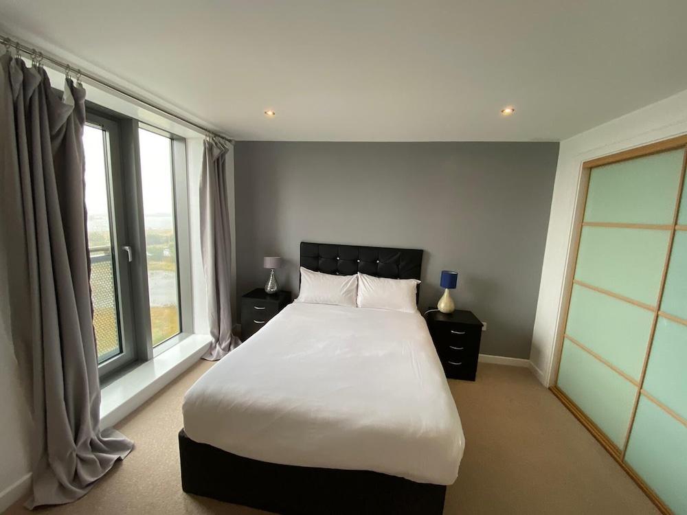 Grand Harbour Apartments