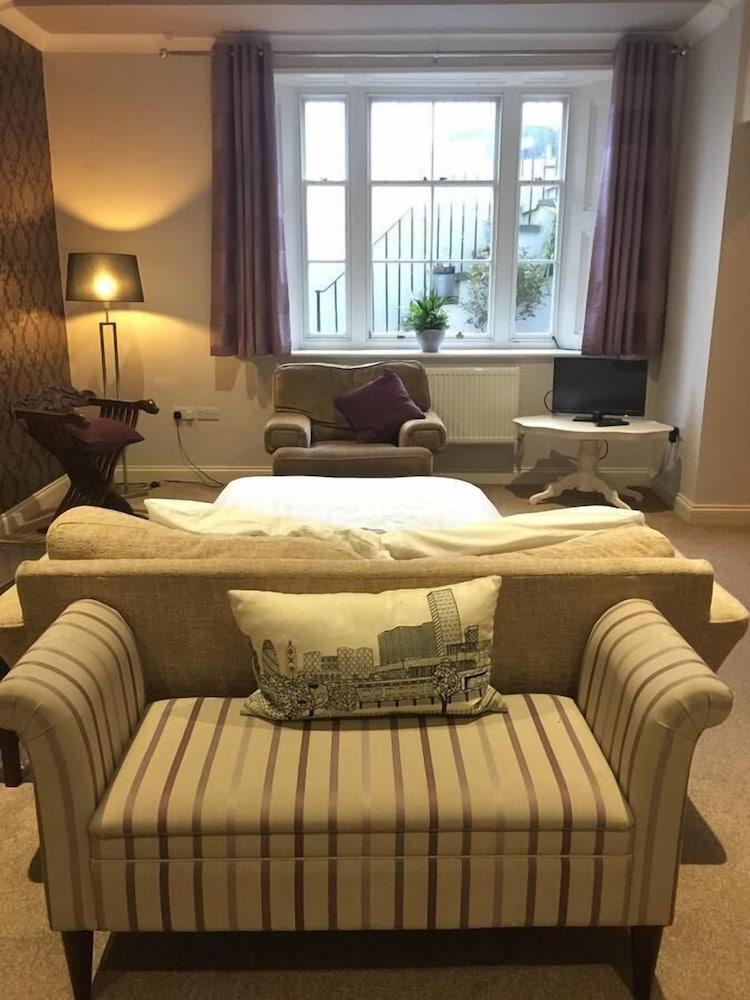 St Leonards Seaside Apartment