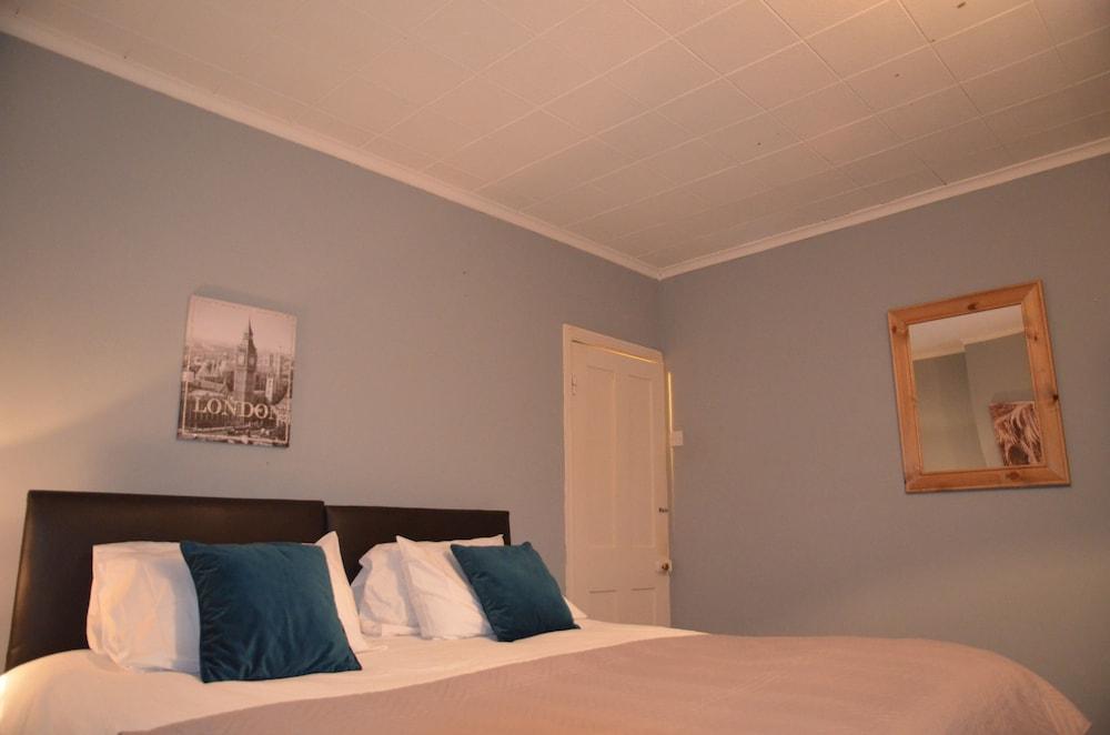 People Boxes Apartments - 38 Ridgway