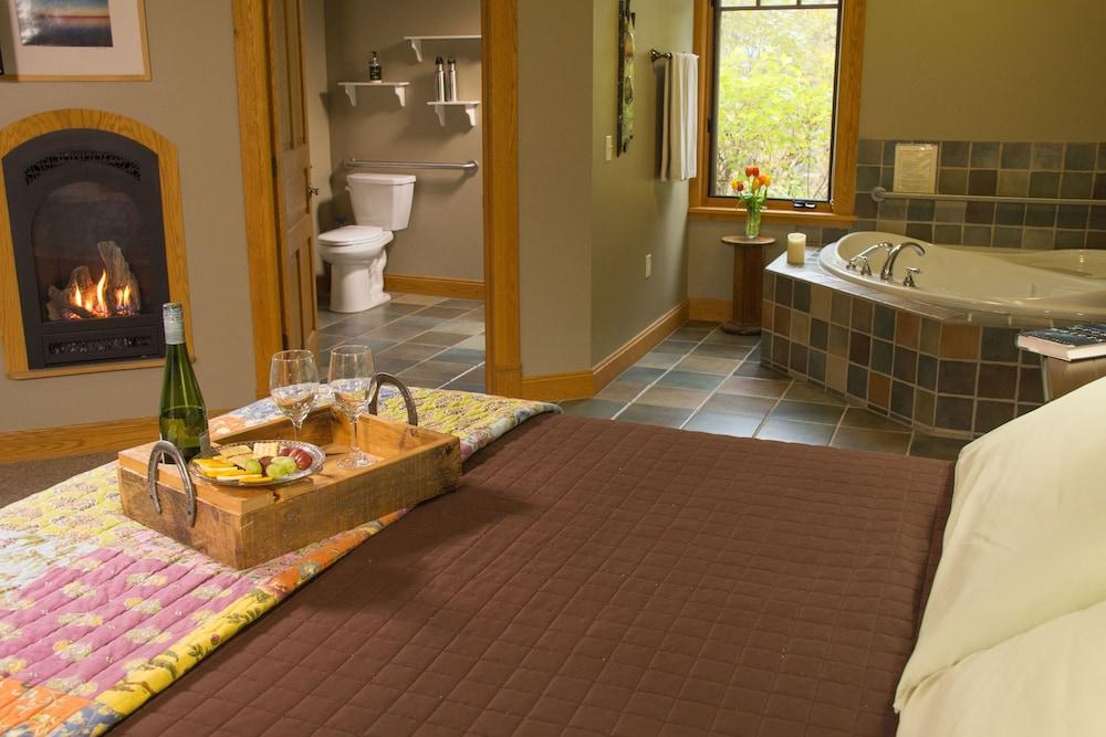 Pinehurst Inn Bed & Breakfast