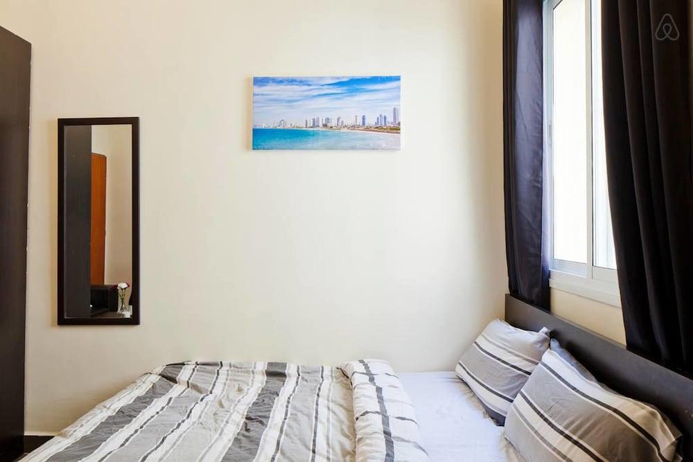 NHE Rothschild Apartments