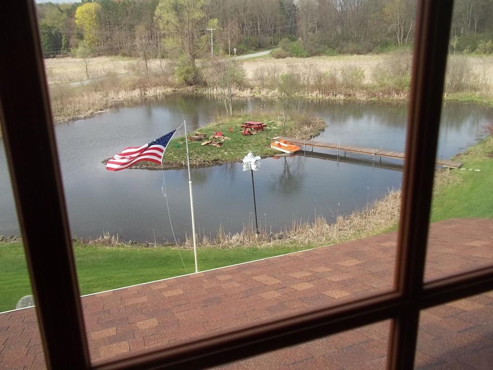 BMI Bed & Breakfast and Oasis