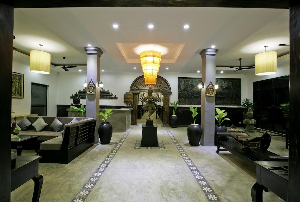 The Cyclo Residence Suite