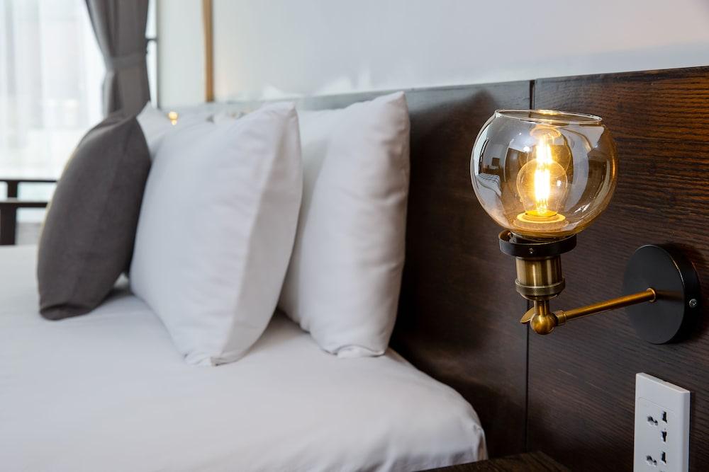 Chill Suites Danang Beach Hotel