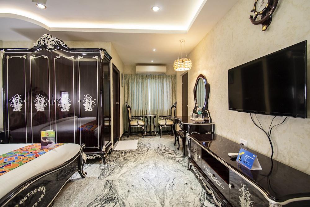 FabHotel NK Courtyard