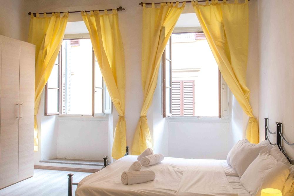 Spacious 4BD Apt Near the Duomo