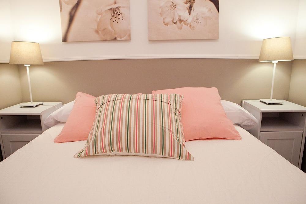 Cute & Spacious Eixample Apartment