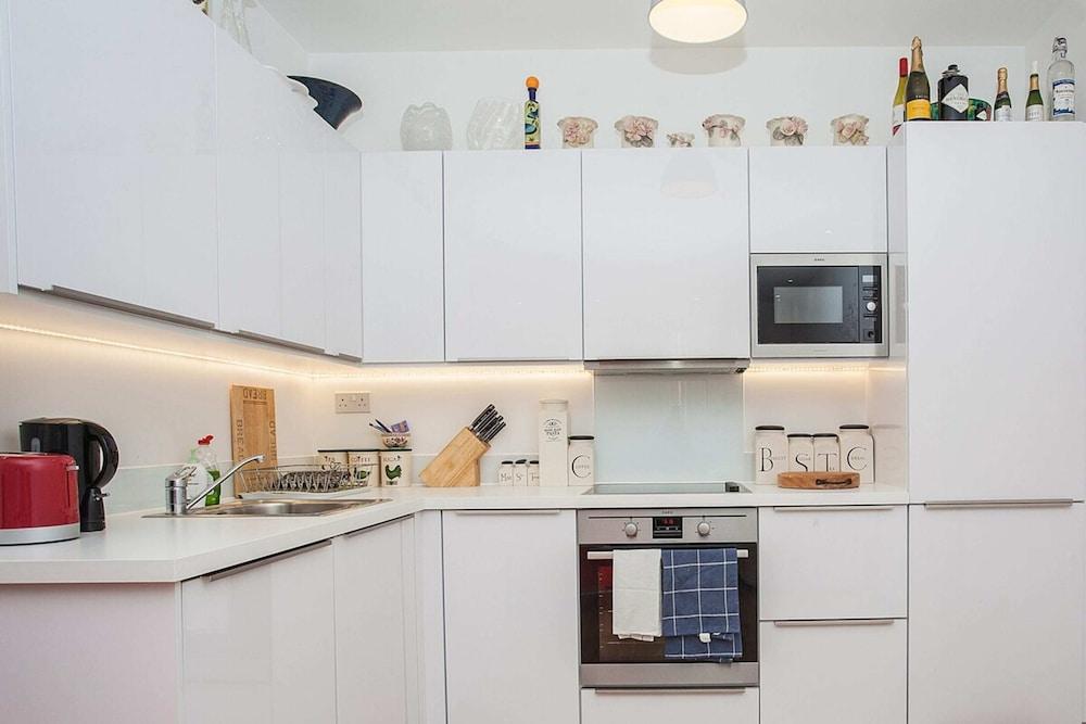 Fantastic Modern 2 Bedroom Flat in Lambeth