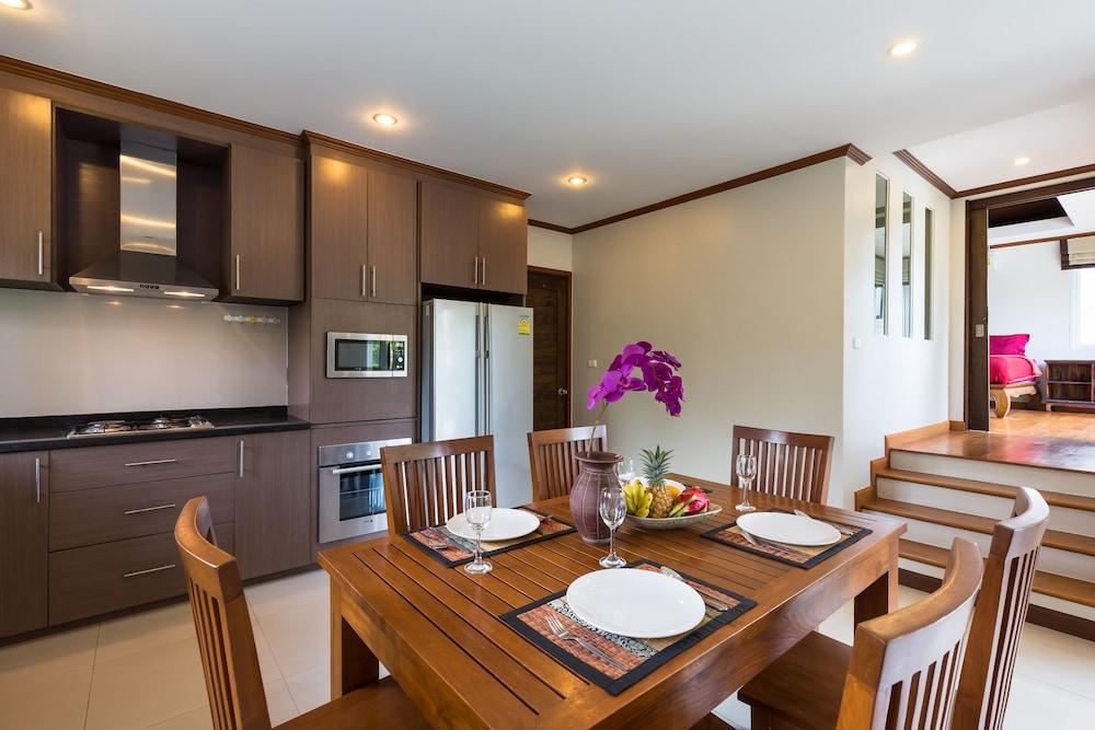 Thai Balinese 3BR Pool Villa Alex Rawai