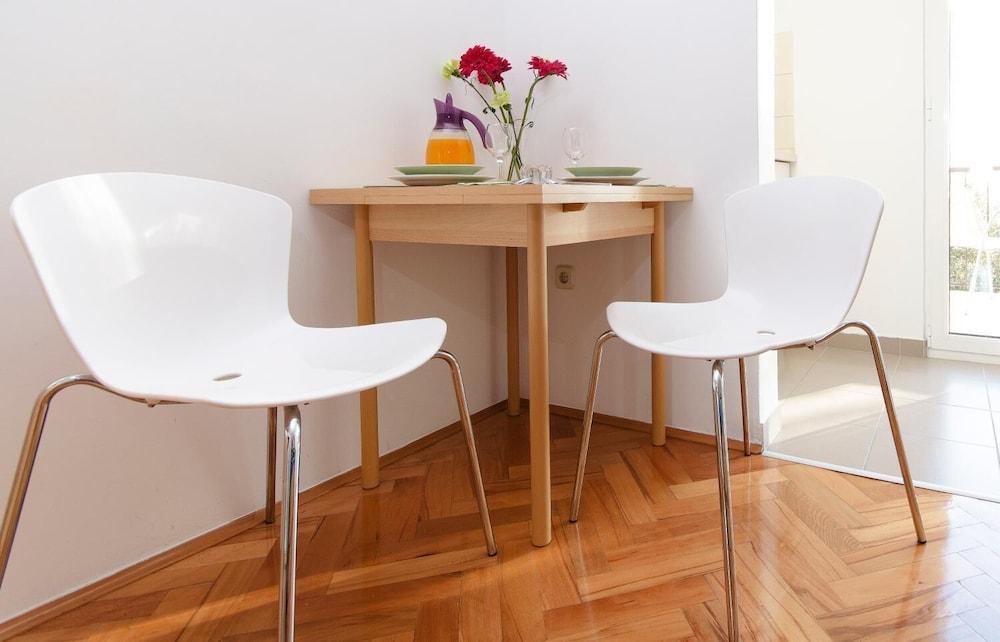 Apartments Denise Podgora