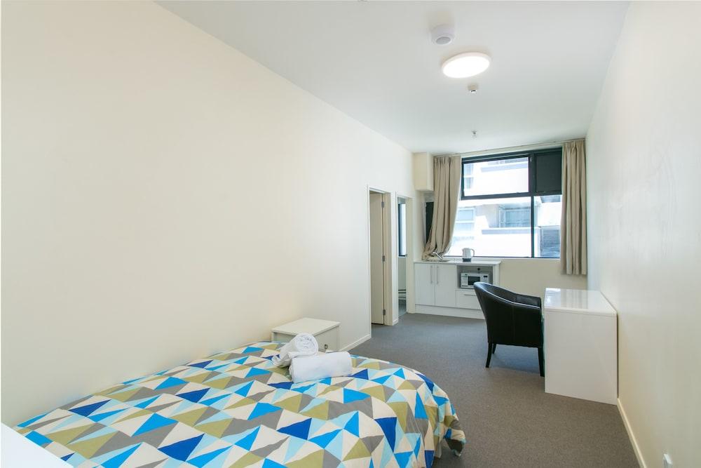 Hobson Lodge - Hostel