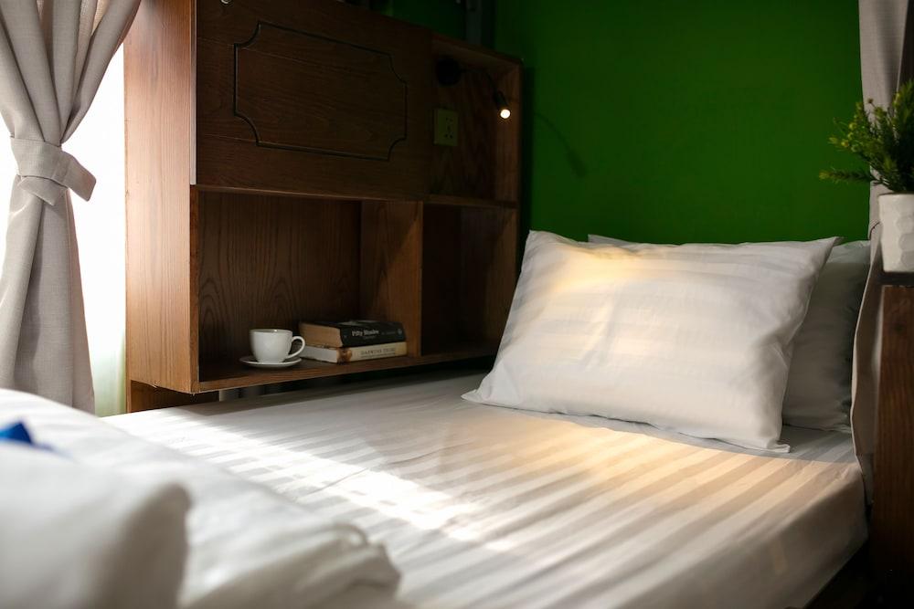 Little Charm Hanoi Hostel