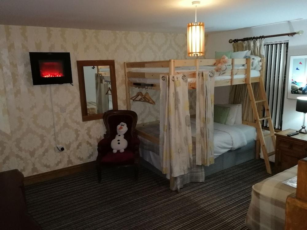 Carnately Lodge Ballycastle