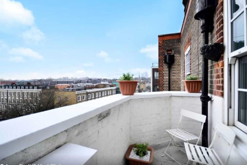 Stylish 2 Bed Between Camden Town & Primrose Hill