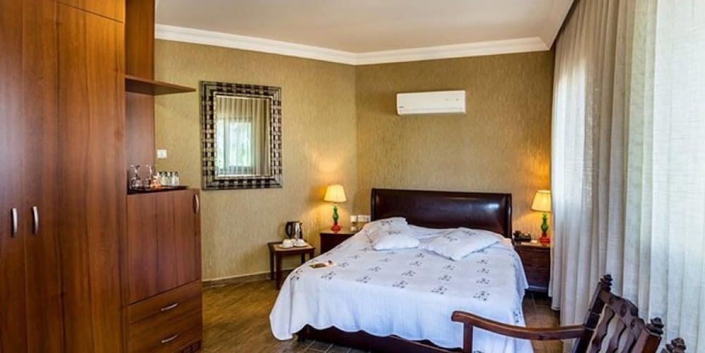 Bella View Art Boutique Hotel