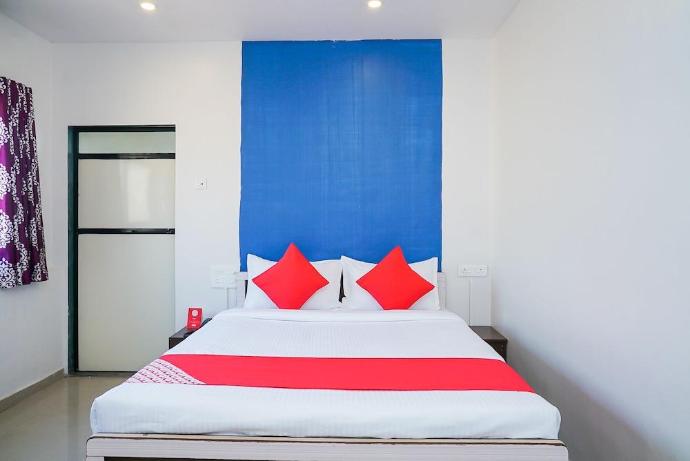 OYO 18653 Hotel Swami Samarth