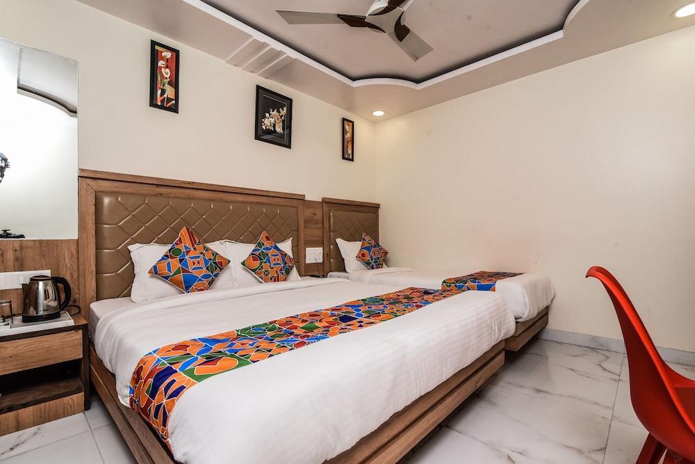 OYO 18867 Shyam Palace