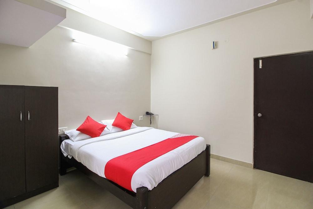 OYO 19021 Grand Tiara