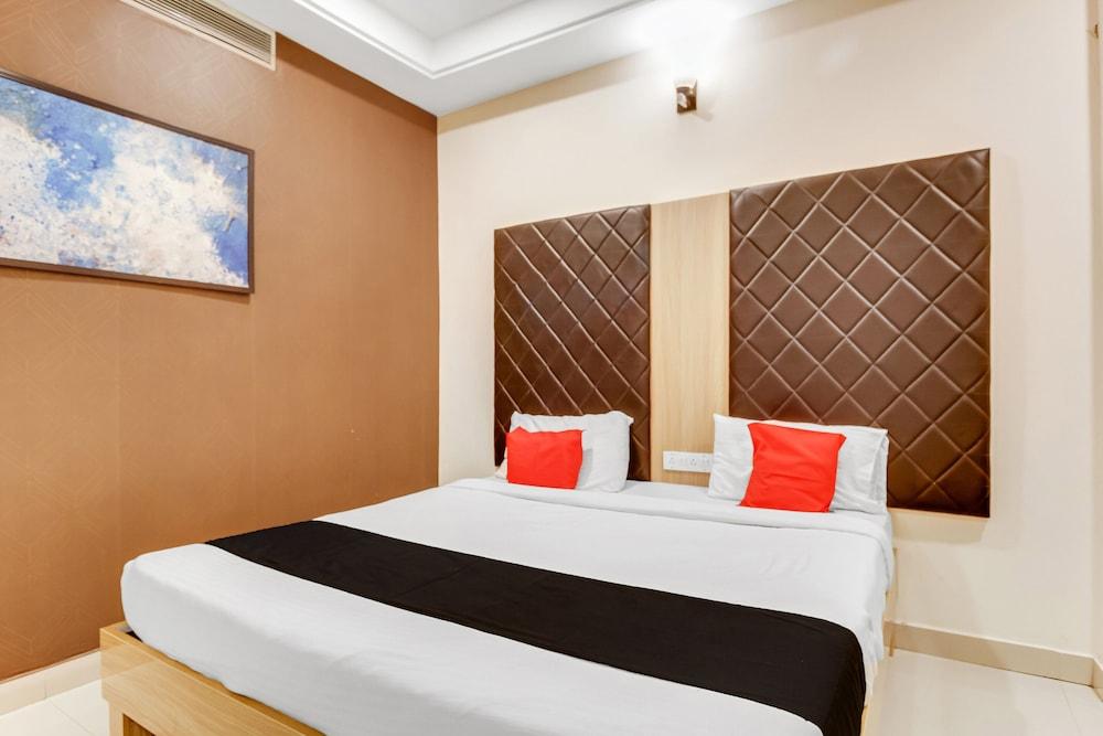 OYO 19666 Hotel Solitaire