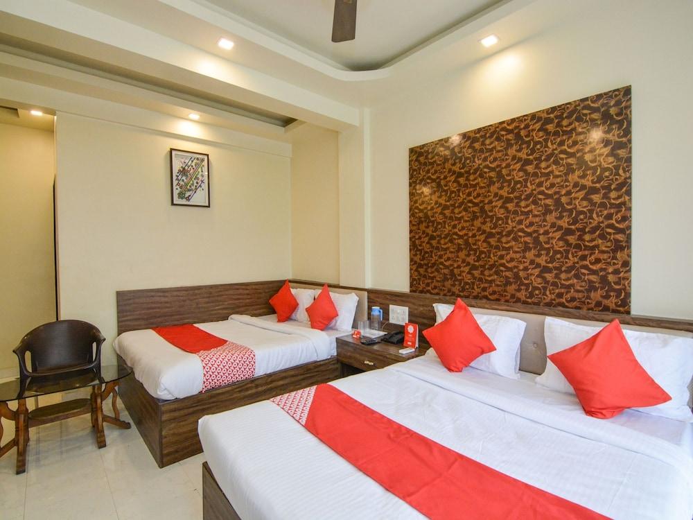 OYO 19777 Nikhil Garden