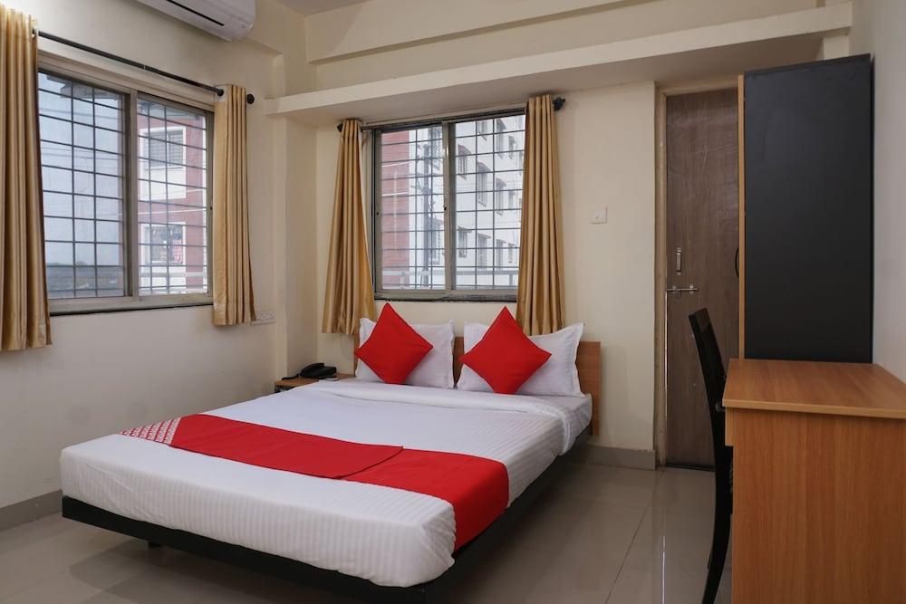 OYO Flagship 22520 Lakeview Lohegaon