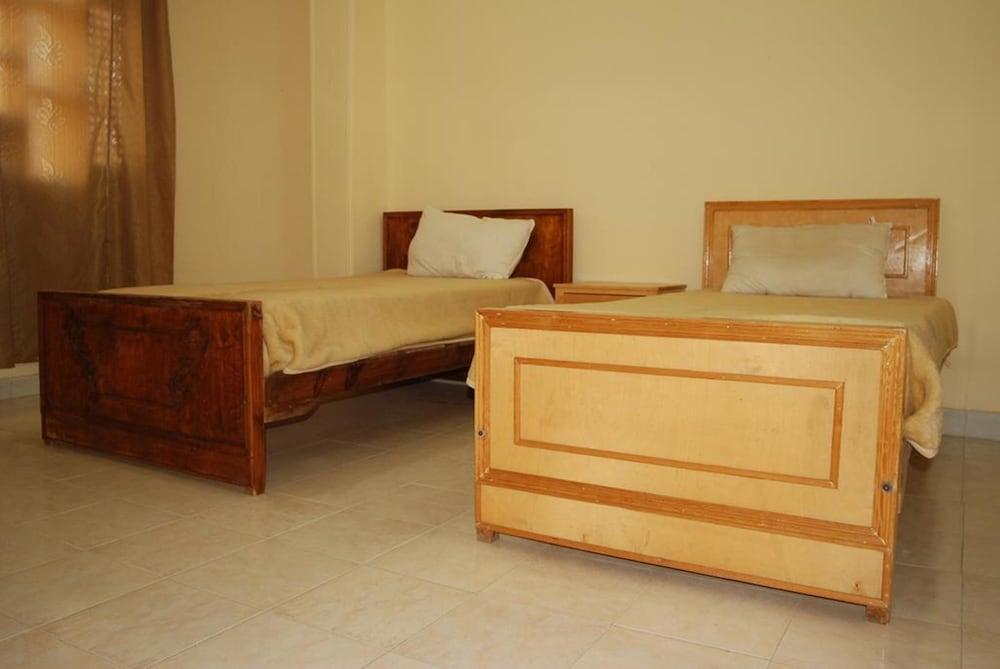 Arabesque Apartments