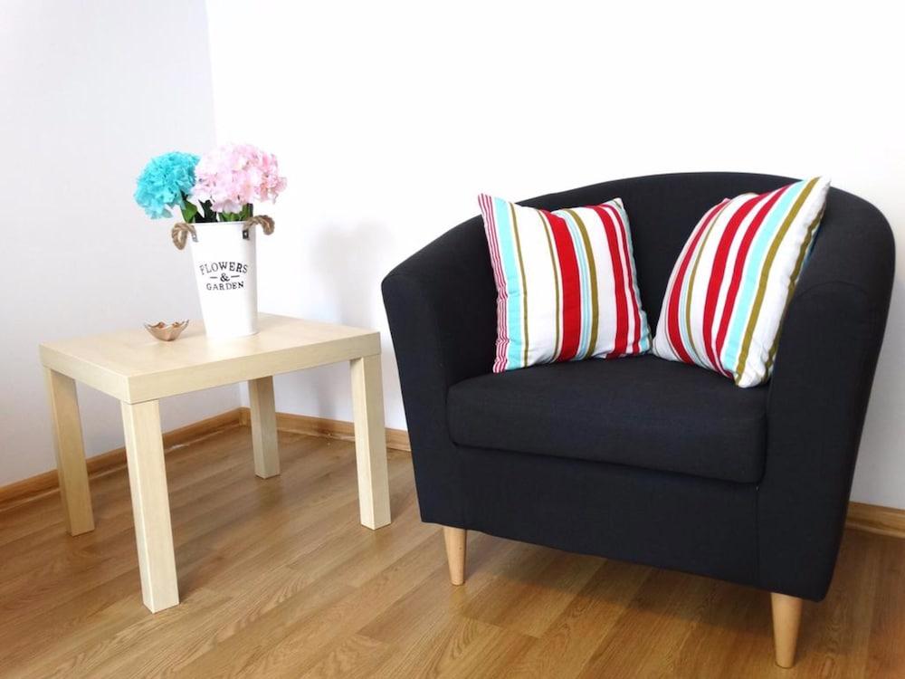 ClickTheFlat Royal Park Apartment