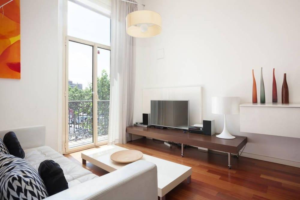 Akira Flats Plaza Catalunya