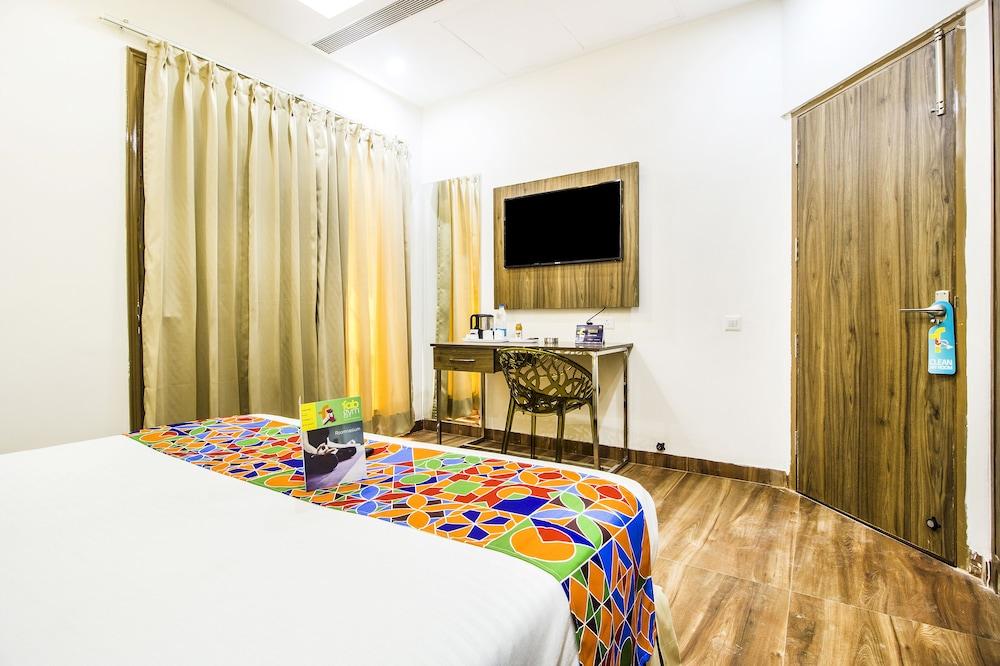 FabHotel Galleria Inn